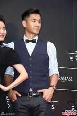 组图：黑人投资发廊开分店 潘玮柏赞生财有道