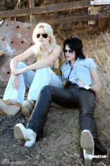 幻灯图：《粉红天后》海报剧照曝光 改编自真人真事 