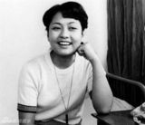 组图：彭丽媛学生时代罕见照曝光 美人初长成