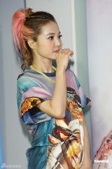 组图：蔡依林MV掀模仿热潮 混血宝宝现身