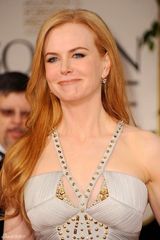 组图：金球奖红毯妮可-基德曼挂脖礼服高贵迷人