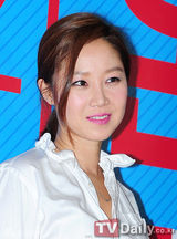 组图：孔孝真池城等助阵《恋爱的温度》VIP试映