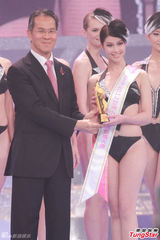 高清组图：亚姐竞赛泳装透视装比拼 堪比洗剪吹