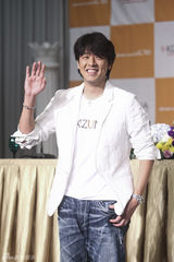 组图：韩星柳时元举办国际粉丝见面纪念40岁生日