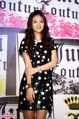 组图：安以轩只等有缘人 安钧璨照顾其后半生