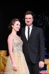 组图：《歌剧魅影》旋风再起 美女配大叔