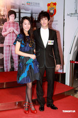 幻灯图：《岁月神偷》获水晶熊奖 吴君如称实至名归