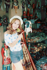 高清组图：韩星SARA热裤上阵 巴厘岛展现性感身材