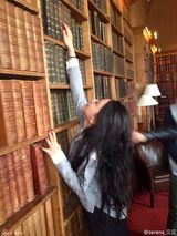 组图：王力宏娇妻生活照曝光 长发披肩知性俏皮