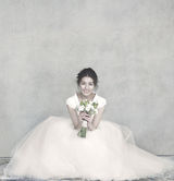 高清组图：韩星金静华曝摩登婚纱照 本月办婚礼