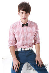 组图：徐正曦登杂志封面 多面风格展现男儿本色