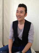 组图：满江亮相长城艺术节 歌曲引全场合唱