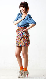 幻灯图集：南圭丽清新写真 甜美笑容展别样风情 