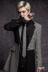 高清：韩团Mpire写真穿格纹豹纹西装张扬个性
