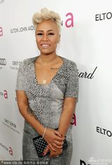 组图：奥斯卡艾滋基金派对-艾梅丽-桑德低胸裙