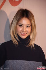 组图：孙燕姿橙发亮眼披黄金甲 许美静助阵