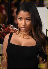 组图：MTV电影奖女星斗艳 阿尔芭清新欧拉性感