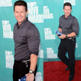 组图：好莱坞群星亮相MTV电影奖红毯