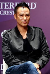 组图：姚明冯小刚曾志伟等出席高尔夫明星赛