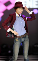 组图：少女时代录节目帅气动感 上演极致诱惑