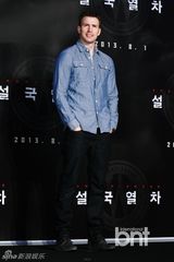 组图：宋康昊等出席《雪国列车》在韩记者会