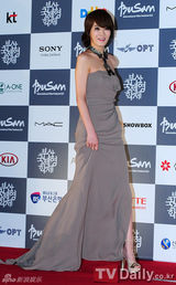 组图：韩国男女影星盛装参加釜山国际电影节