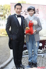 组图：刘恺威暂别新娘忙工作 与唐嫣拍新戏