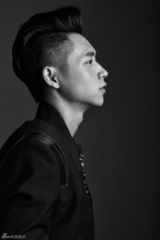 组图：魏晨最新潮范儿写真曝光 坚持做自己