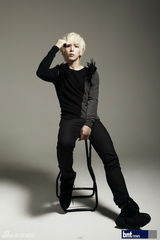 组图：韩男团B.A.P拍写真展阳光帅气青春活力