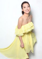 组图：秦子越踏春而来 首款唯美写真曝光