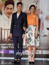 组图：郑柔美高斗心等宣传《妈妈的庭院》