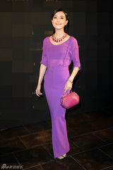 组图：张曼玉高贵黑裙 高圆圆紫裙透视