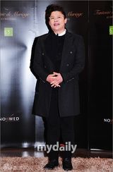 组图：姜虎东刘在石等出席HaHa星婚礼