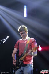 组图：英国乐队BLUR香港开唱 陈奕迅夫妇现身