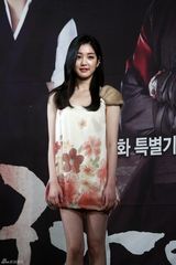 高清图：李升基秀智等亮相《九家之书》发布会