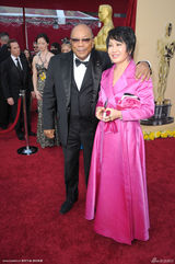 高清组图：奥斯卡红毯 靳羽西与导演昆西-琼斯