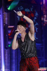 组图：陶喆个唱致敬梅艳芳 两人曾因音乐结缘