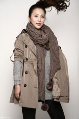 组图：邓紫衣《午夜微博》定妆照 造型显干练气质