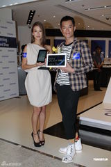 组图：谢婷婷与古天乐出席活动 曝谢贤老花打错电话