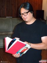 组图：张国荣纪念影集12日推出 将曝光珍藏照片