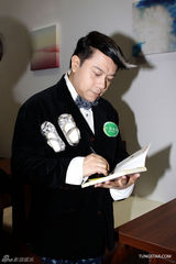 组图：蔡康永为孕妇装助阵 将送小S男星清凉写真