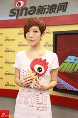 组图：陈珊妮聊新专辑 犀利称选秀不再纯粹
