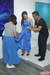 组图：温岚献身当画布 人体彩绘助弱势儿童