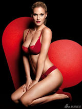 组图：超模芭儿-莱法利28岁生日 热辣写真盘点