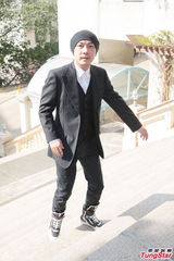 组图：主播刘明轩嫁王傲山 张卫健许志安出席