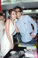 郭颖儿批许颖自信不足 反感嫩模出奇招宣传