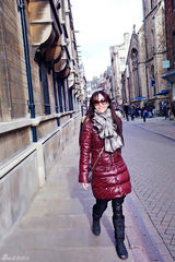 组图：启星伦敦街拍变身爱丽丝 街头感受伦敦文化