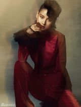 高清组图：韩星李孝利杂志写真 化身冷艳贵妇