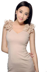 组图：杜若溪清新写真 外柔内刚显真性情本色