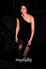 组图：张瑞希郑锡元《事物的秘密》演姐弟恋